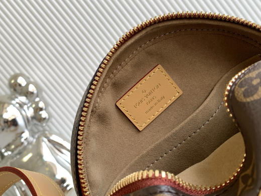 秋冬特惠💰1140 渠道级LV【全钢五金 变码芯片】te级LV 全套包装 M45578老花 圆饼包 商品图7