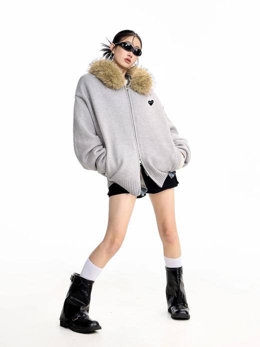 D112560慵懒随性时尚保暖灰色针织连帽外套 商品图3