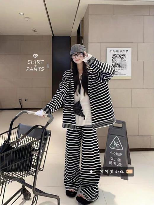 D112562连帽+撞色条纹软软糯糯休闲拉链套装 商品图9