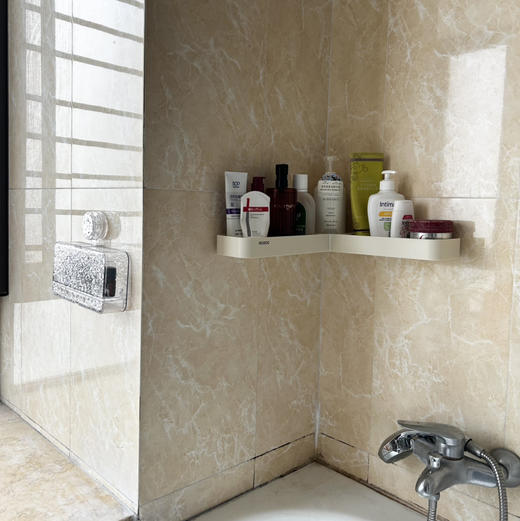 【巨好用的一款肥皂收纳盒】巨贵的肥皂再也不那么容易被泡烂了 吸盘肥皂盒壁挂式免打孔香皂盒子2025新款卫生间肥皂沥水盒置物架 商品图6