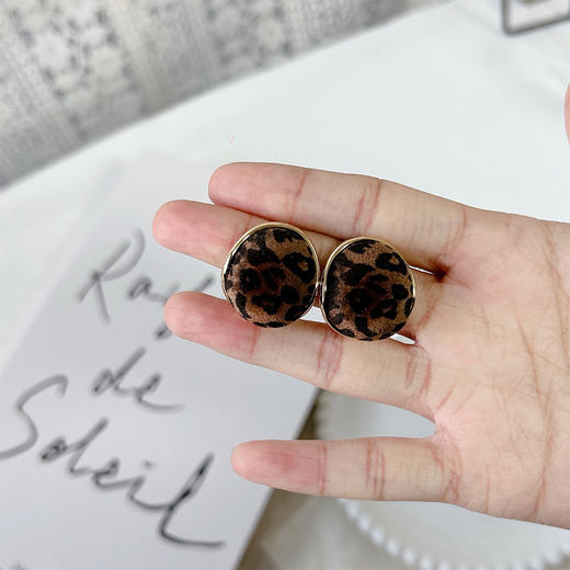 复古豹纹设计柔软细腻银针耳环-纪念日百货门店同款168047030 商品图0