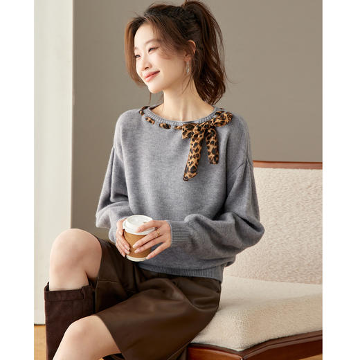 CC慵懒风圆领蝴蝶结豹纹飘带毛衣女宽松高级感针织衫好看打底上衣厚 商品图2