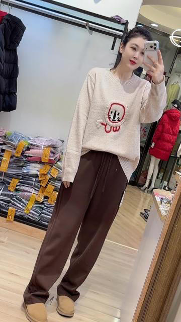 水淼2025冬新款百搭时尚休闲圆领提花柔软毛衣1358 商品图3