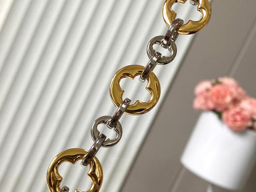 秋冬特惠💰1850 渠道级LV 新品 te级LV 动态芯片 M12935/M48865淡咖圆花环扣款 本款Capucines 手袋 商品图7