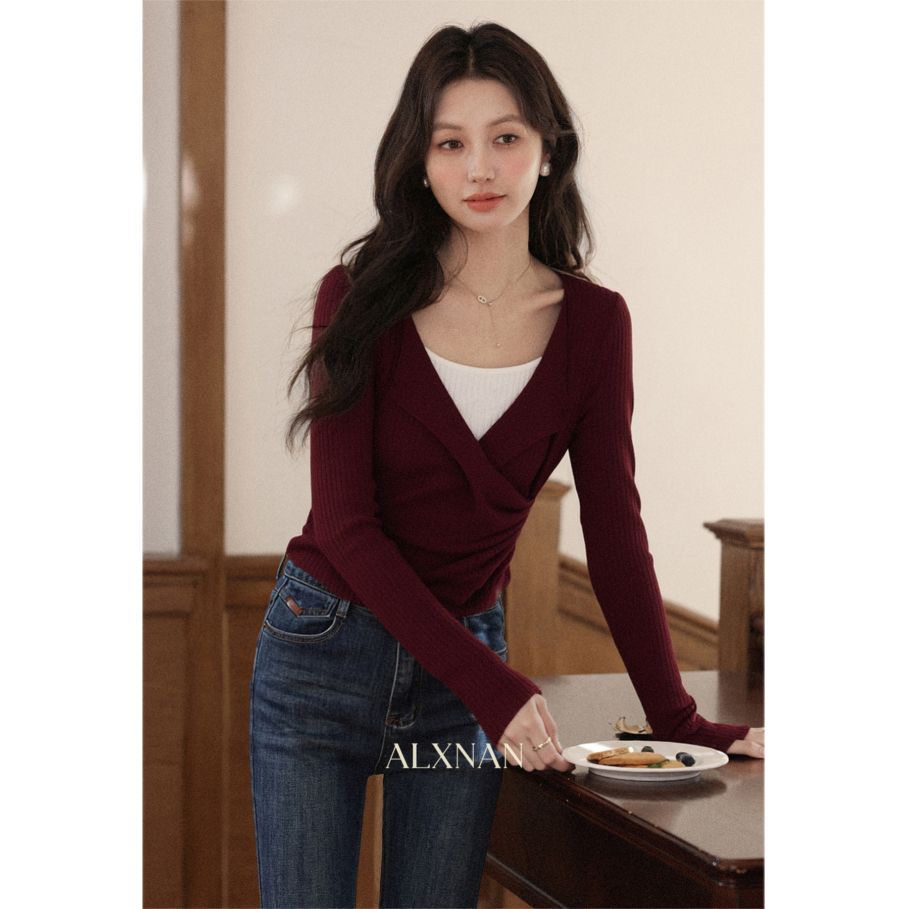 【6折秒杀】鹿向南「视线焦点」法式复古气质女秋季设计感显瘦假两件长袖上衣DYL663031