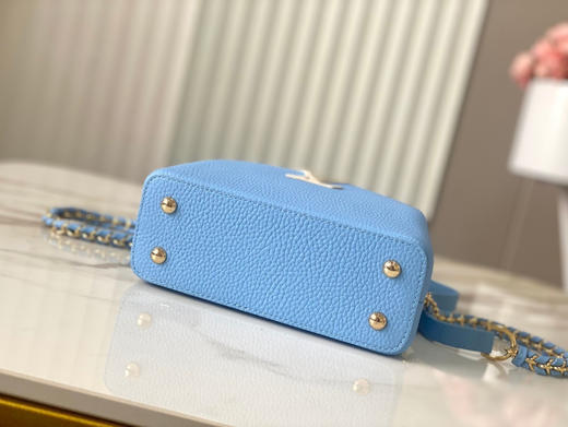 秋冬特惠💰1530 渠道级LV 新品 te级LV 全套包装 M21887/M48865蓝拼白链条款 商品图8