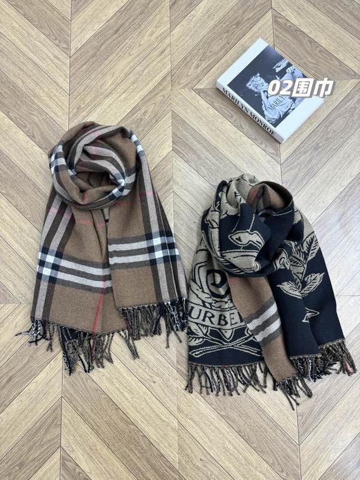 D112576情侣款可双面佩戴棕格纹提花战马羊绒围巾 商品图4