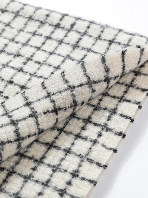 韩系佰搭经典格纹温暖冬日围巾-纪念日百货门店同款165198781 商品图3