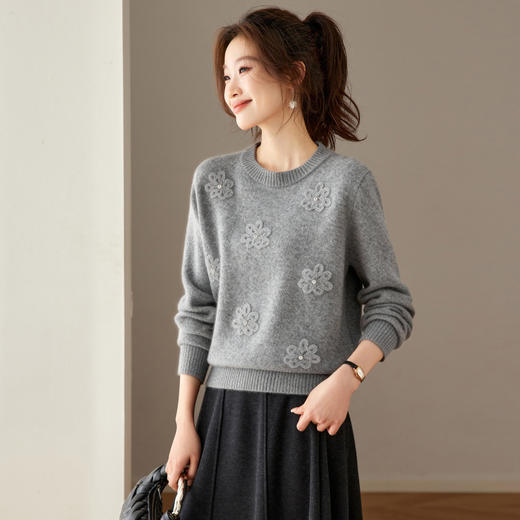 CC2025秋冬新款高级感圆领针织衫红色刺绣本命年毛衣小个子打底上衣 商品图2