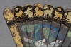 独角鹿西洋古董清代晚期十三行出品彩绘人物故事黑漆描金瑞兽主题竹骨双面折扇 商品缩略图3