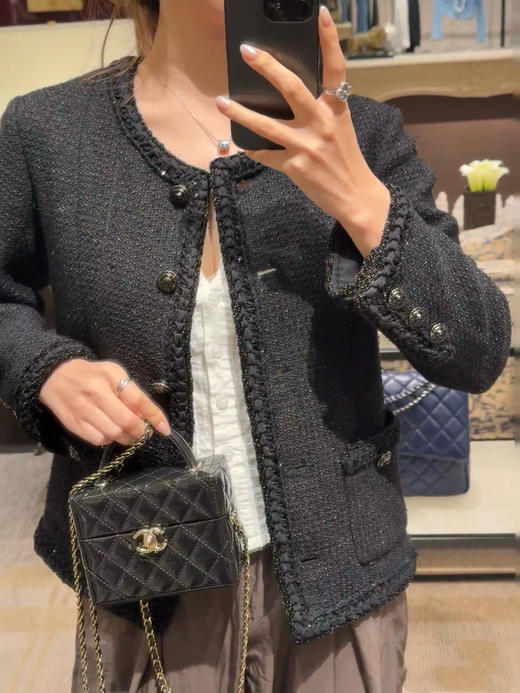 香奈儿 25秋冬新款 粗花呢编织滚边外套(TM) 商品图4