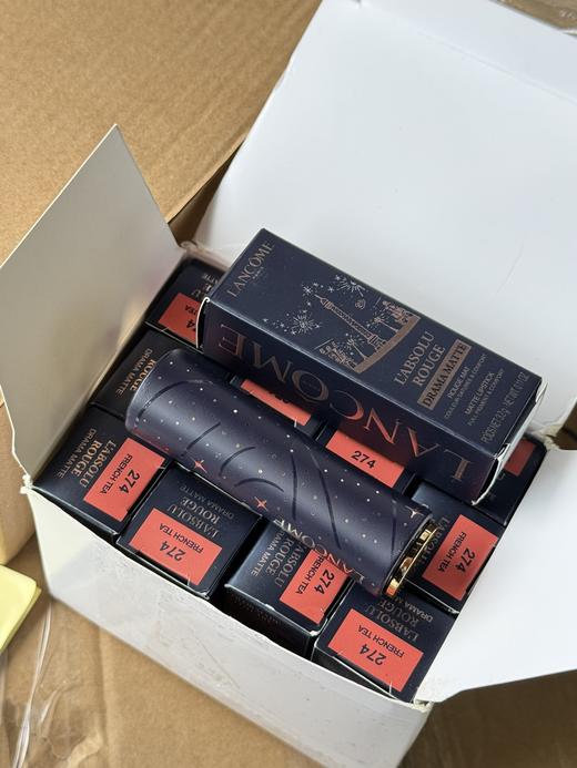 D112529星空系列圣诞限定274色号杏仁奶茶棕色口红 商品图6