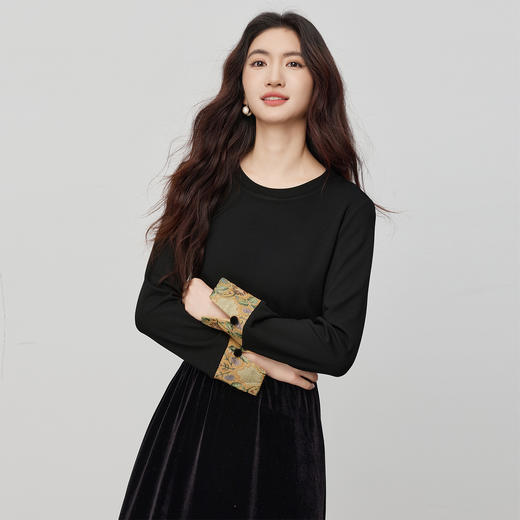 【11/26新品】熙世界鎏金新中式国风马甲套装女士秋冬季提花马夹T恤上衣两件套 商品图3