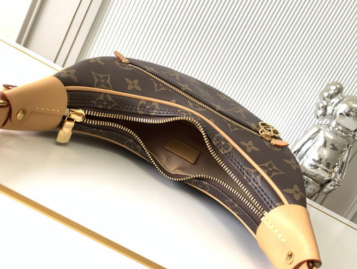 秋冬特惠💰1230 渠道级LV【全钢五金 变码芯片】te级LV 全套包装M81098 Nicolas Ghesquière 溯源档案中的 Croissant 手袋 商品图7