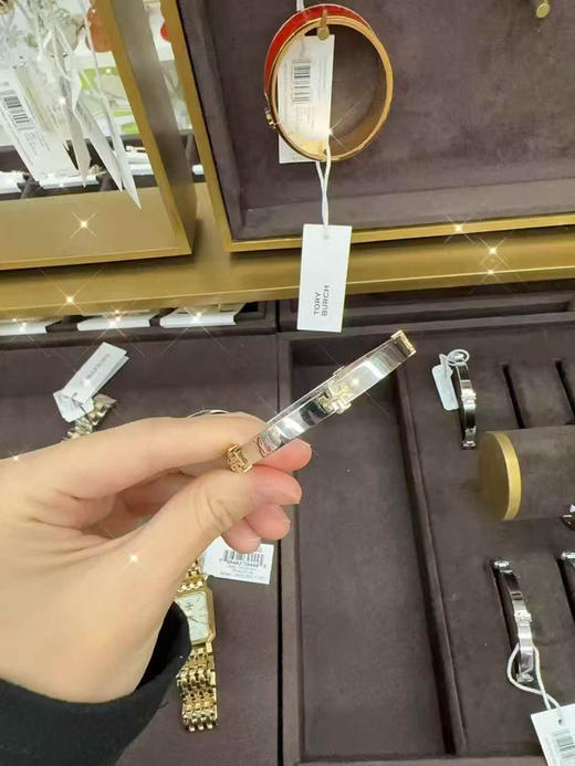 黑五巨折💰750🇺🇸拼邮✈️ 😍Tory Burch TB手镯💫三个颜色 卡地亚同款哦‼️ 🔥 优雅美丽  开口设计 不挑手腕  超级显白  点缀你的美🥰 商品图3