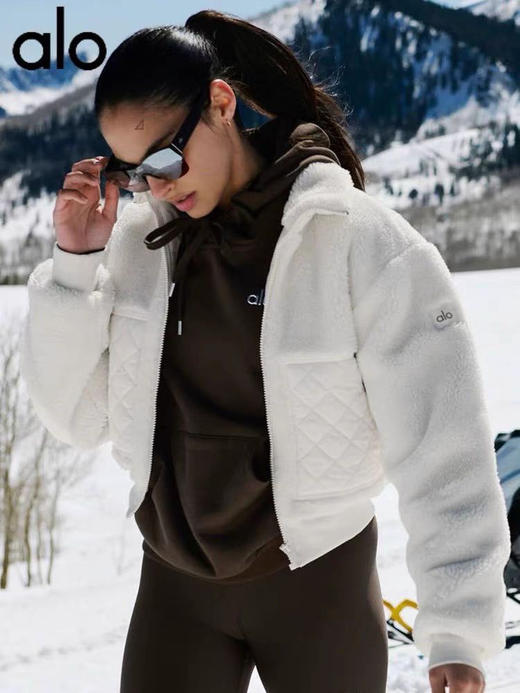 【秒杀价已调 直接拍】火爆的 Alo 上线开卖  智秀同款 立领短款 秋冬飞行员 羊羔绒外套 商品图0