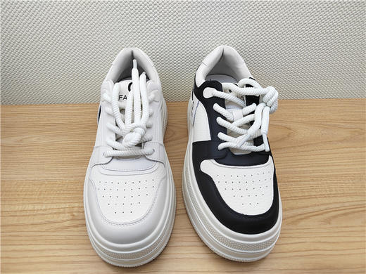 2024豪行春季新款24182199真皮运动休闲低跟女单鞋小白鞋 商品图2