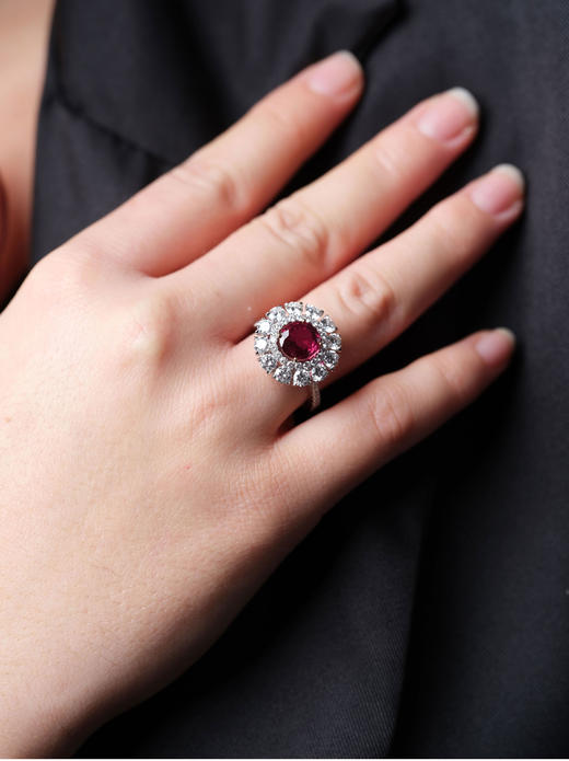 独角鹿西洋古董2000年代欧洲出品18k白金镶嵌钻石及红宝石戒指 商品图0