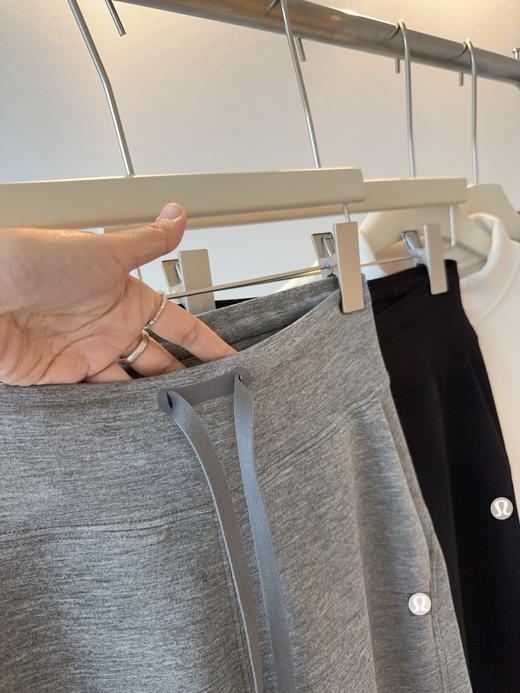 D112568空气层面料软糯亲肤加绒保暖女士休闲长裤 商品图6