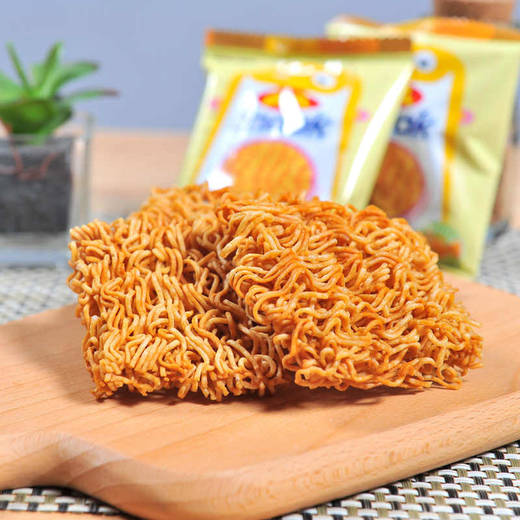 【新品上架】Gemez小鸡干脆面(烧烤鸡肉味80g/火辣干脆面70g/烟熏牛肉风味70g/152843/152844/152845  咔滋干脆 好吃不腻 商品图3