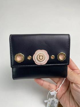 菲拉格慕钱包不退不换