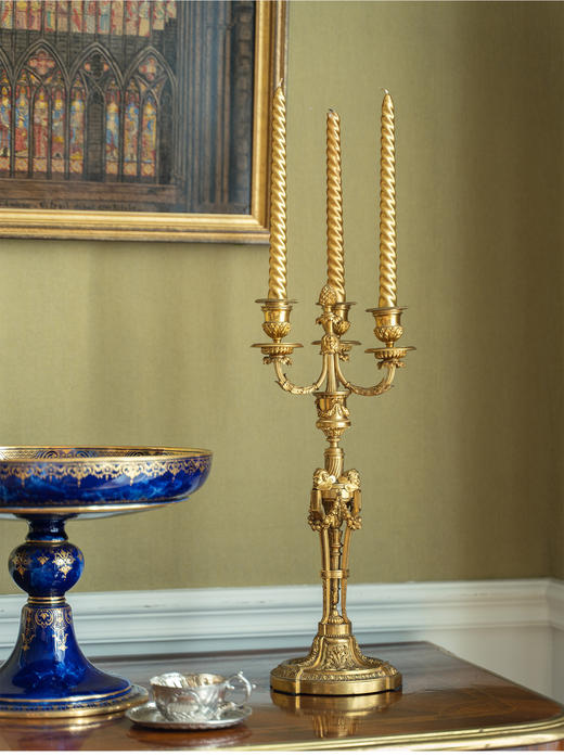 【已售】独角鹿西洋古董1879年Henri Dasson签名出品路易十六风格小天使主题铜鎏金烛台一对 商品图2