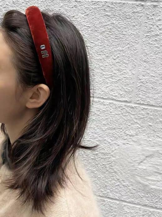 D112535爱心镶嵌水钻银色饰件复古可爱真丝高颅顶发箍 商品图6