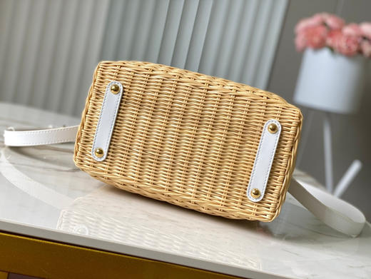 秋冬特惠💰1700 渠道级LV 新品 te级LV 动态芯片 M26004/M488652白印花竹篮 本款Capucines手袋 商品图8