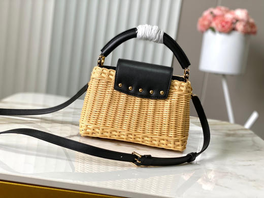 秋冬特惠💰1600 渠道级LV 新品 te级LV 动态芯片 M26003/M48865黑印花竹篮 本款Capucines手袋 商品图2