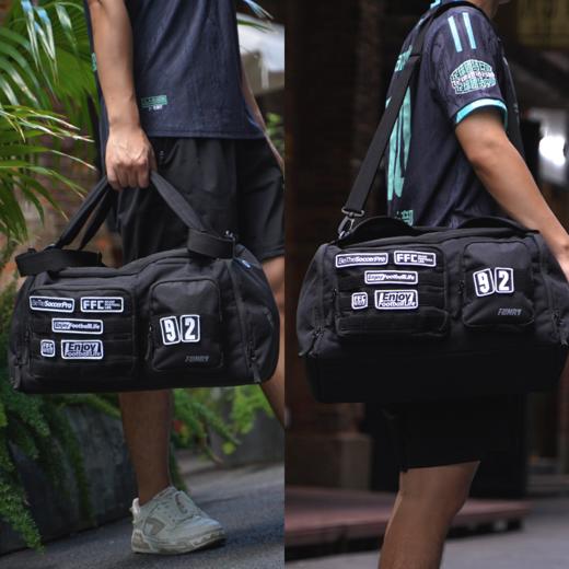 小李子： 蜂锐机能单肩包大容量足球装备包斜挎包户外运动休闲健身包 商品图2