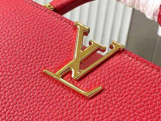 秋冬特惠💰1750 渠道级LV 新品 te级LV 动态芯片 M12936/M48865红色圆花环扣款 本款Capucines 手袋 商品图3