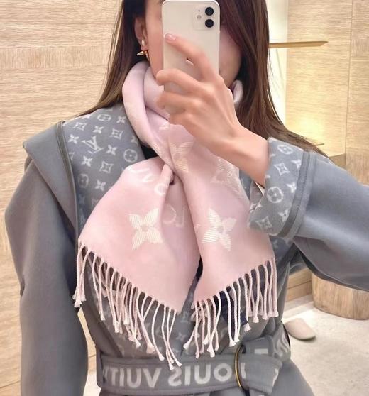 L名媛粉羊绒桑蚕丝围巾 商品图11