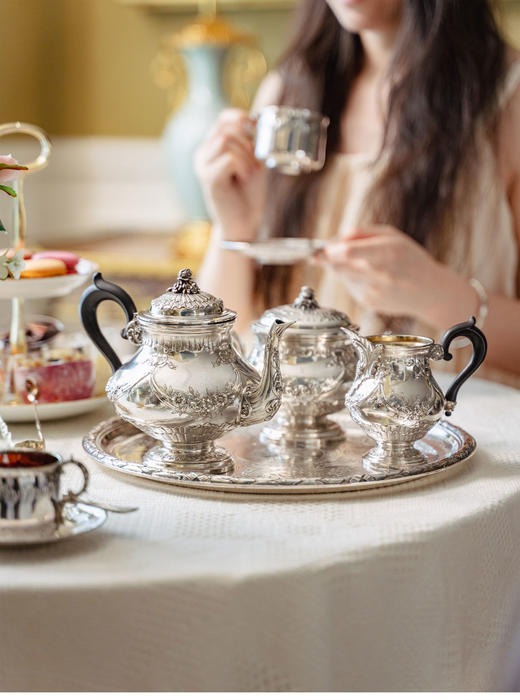 【已售】独角鹿西洋古董19世纪法国出品银雕玫瑰卷叶花纹下午茶三件套 带昆庭定制款托盘 商品图1