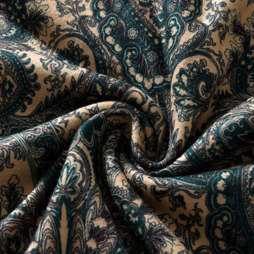 KQL 356H6552半高领双面保暖立体印花修身气质小衫 商品图3