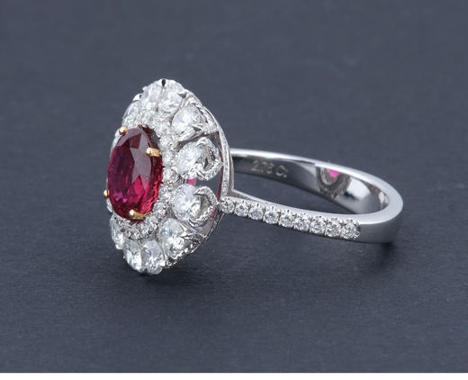 独角鹿西洋古董2000年代欧洲出品18k白金镶嵌钻石及红宝石戒指 商品图4