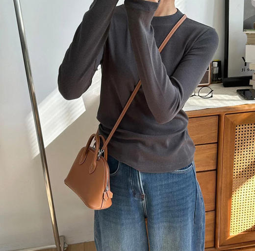 老米优品🎈3-5天！两个领型《一级抗起球！优可丝半高领/圆领打底衫》软乎乎的坑条打底tee, 显瘦又温柔！ T251125A 商品图4