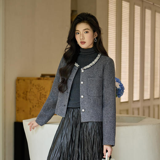 奢姿大码女装2025冬季胖妹妹减龄钻饰设计小香风时尚气质百搭外套9954353798 商品图1
