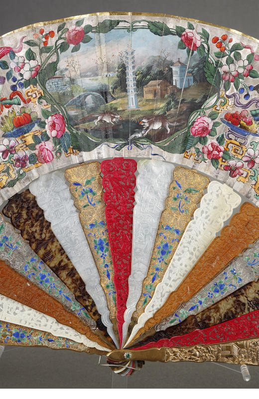 【已售】独角鹿西洋古董清代晚期十三行出品珍贵材质混合扇骨双面绘贴面人物纹折扇 商品图1