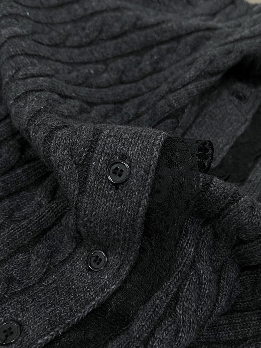 【秒杀价已调 直接拍】小禾 复古慵懒风 羊绒混纺 修身 麻花绞花 针织开衫 蕾丝显瘦圆领 温柔外套 商品图11