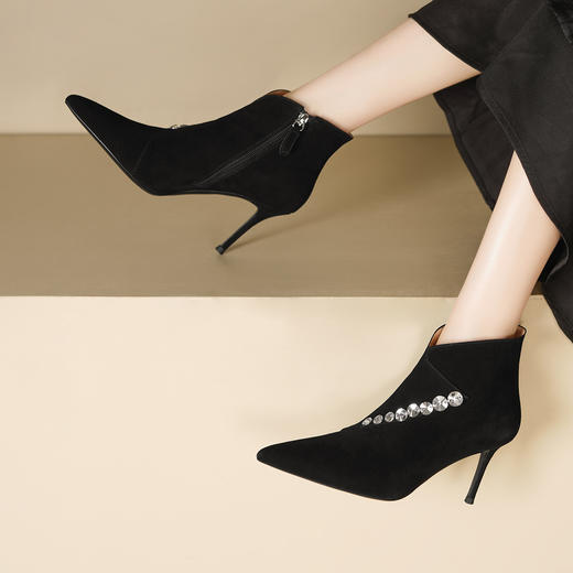 【预售7天】尖头裸色细跟高跟鞋，黑色羊翻皮短靴尖头女鞋短筒靴子M1195-1 商品图2