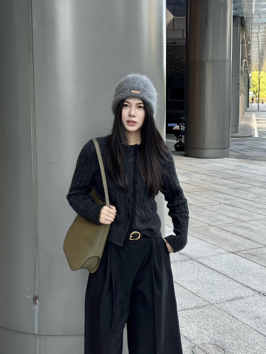 【秒杀价已调 直接拍】小禾 复古慵懒风 羊绒混纺 修身 麻花绞花 针织开衫 蕾丝显瘦圆领 温柔外套 商品图1