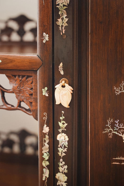 【已售】独角鹿西洋古董19世纪末亚洲出品传统花鸟人物主题螺钿镶嵌多宝阁 商品图6