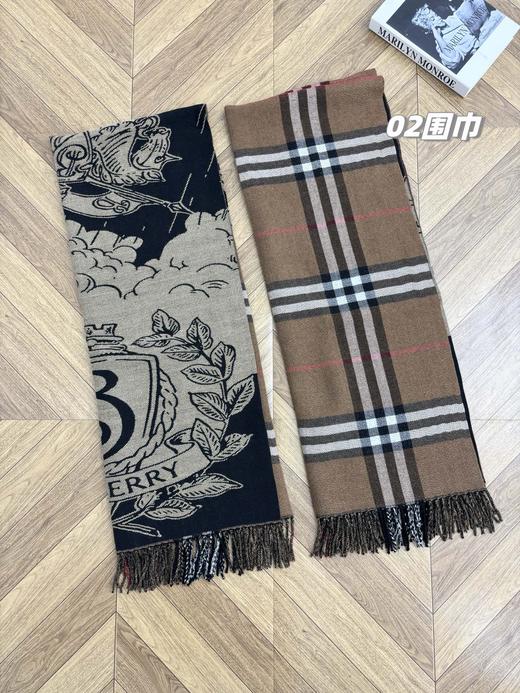 D112576情侣款可双面佩戴棕格纹提花战马羊绒围巾 商品图3