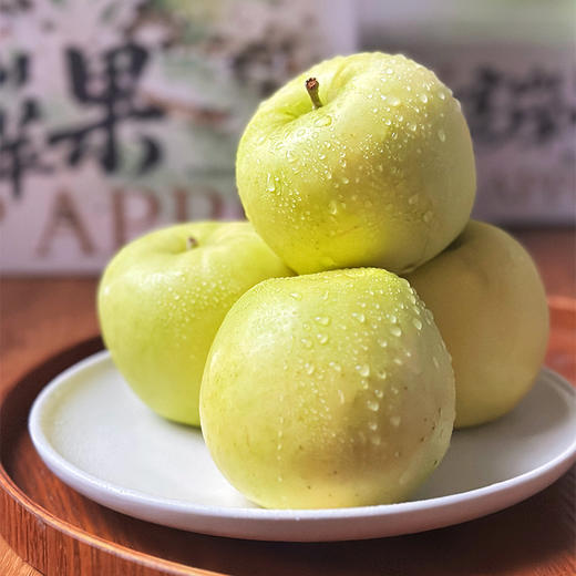【高山苹果•三色拼装】一箱吃遍三种甜，吃一次就上瘾！黄金维纳斯   一款 “被阳光吻过的酥甜小太阳”瑞雪苹果      一位“不染凡尘的纯净白雪公主”红富士苹果   一位 “永不过时的脆甜顶流~” 商品图1