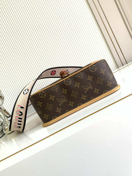 秋冬特惠💰1230 渠道级LV 加强版《全钢五金 动态变码芯片》te级LV 全套包装 M45985 此款 DIANE 手袋 商品图3