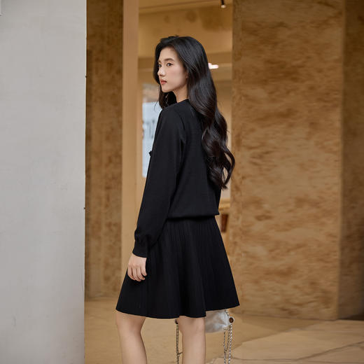 奢姿大码女装2025秋季新款胖妹妹时尚V领针织开衫半身裙两件套装 商品图3