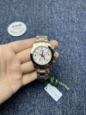 劳力士宇宙计型迪通拿系列全玫金白盘 男士腕表 表盘尺寸：40mm×12.4mm 实测！
机芯：搭载丹东7750改Cal.4130