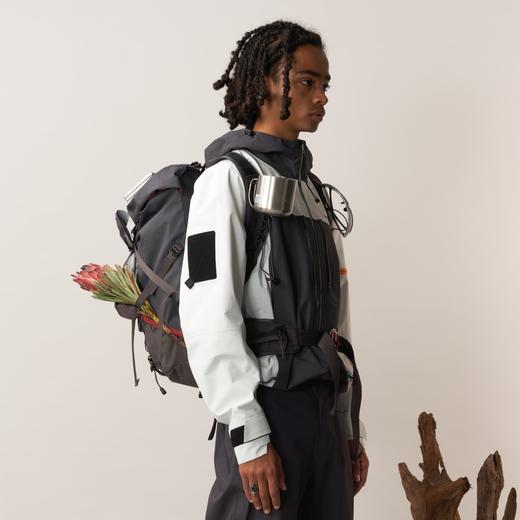 SUMMUS登山冲锋衣户外防风外套硬壳男女款UPPERVOID二普纬度 商品图1