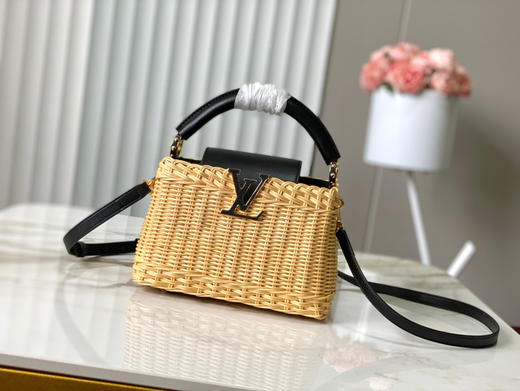 秋冬特惠💰1600 渠道级LV 新品 te级LV 动态芯片 M26003/M48865黑印花竹篮 本款Capucines手袋 商品图0