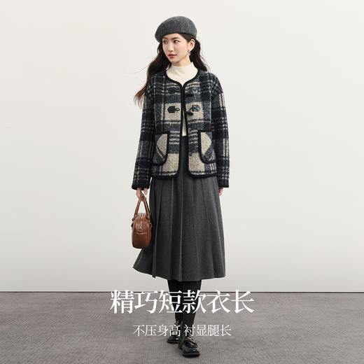 【11/26新品】熙世界复古小香风仿羊毛呢短款外套女冬装小个子牛角扣圈圈呢上衣 商品图1